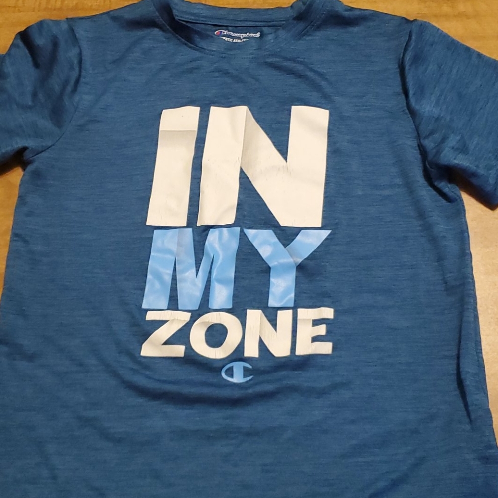 Champion t shirt 10/12